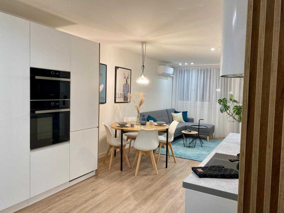 IX Pietro - 9Th Floor Apartment In Катовице Екстериор снимка